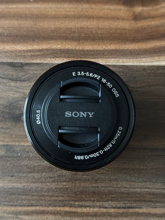 Обектив Sony E 16-50 f3,5-5,6 PZ OSS