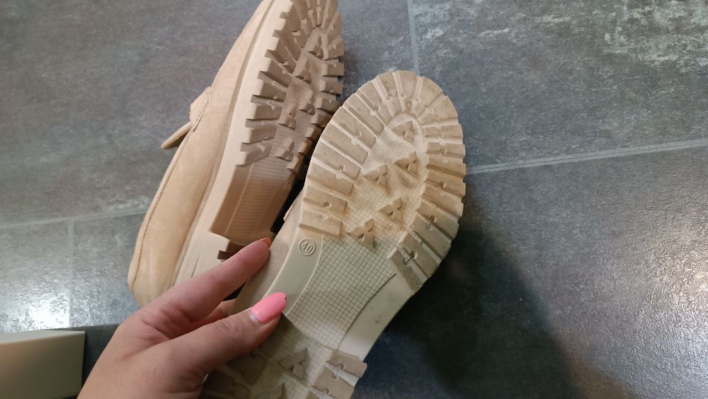 Продавам нови мокасини