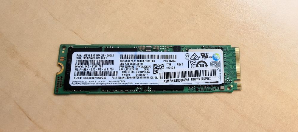SSD M2 PCIE NVme 1TB / 1000GB_SAMSUNG_+ Win 10/11 Pro BONUS__380 lei FIX__de la 98% la 100% Health_