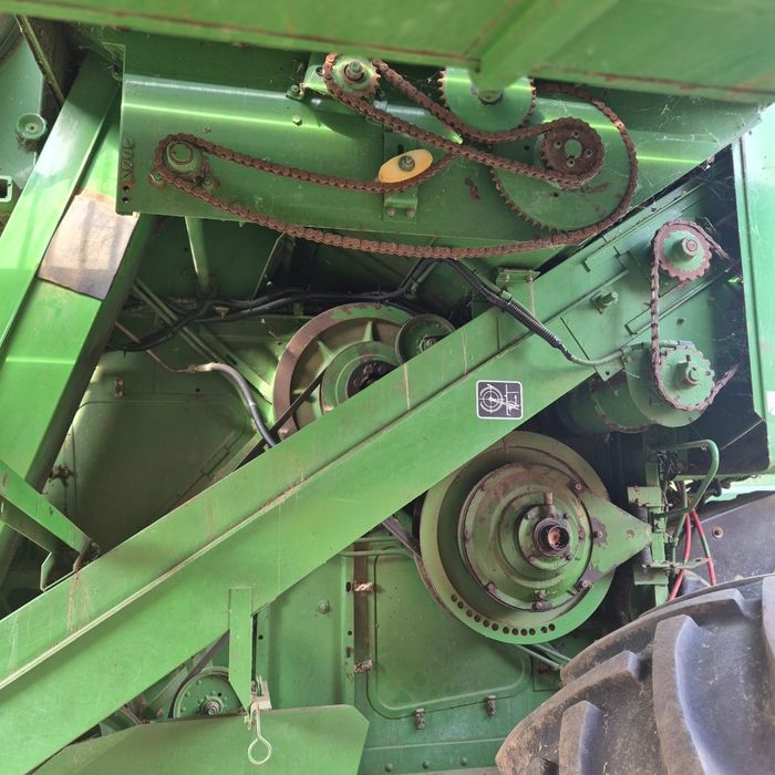 Combina John Deere 1075