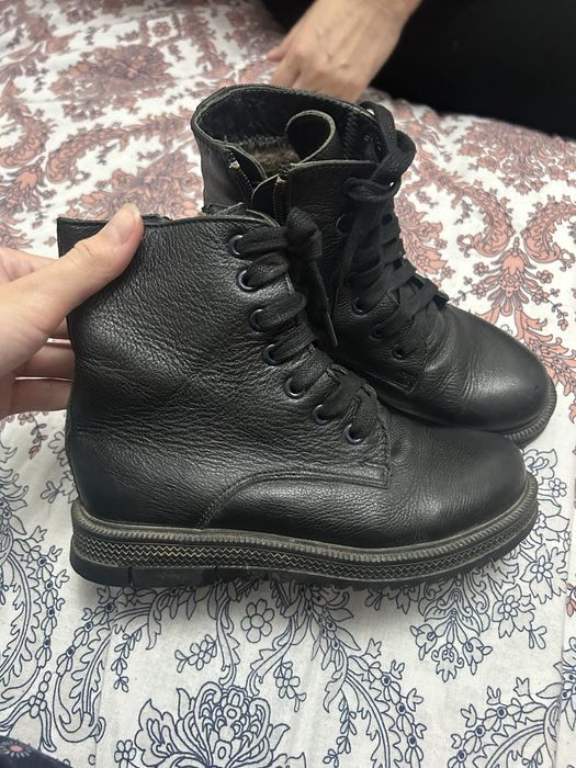 Продам ботинки детские