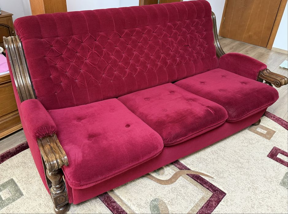 Canapea extensibilă + fotoliu din catifea vișinie, lemn masiv