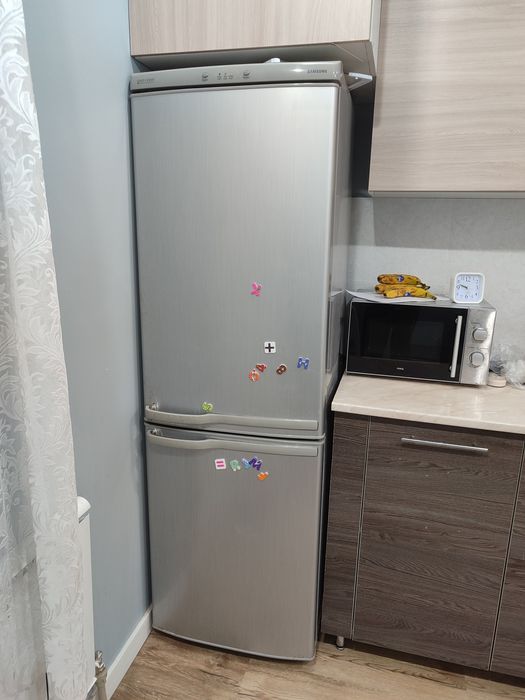 Холодильник Samsung рабочий