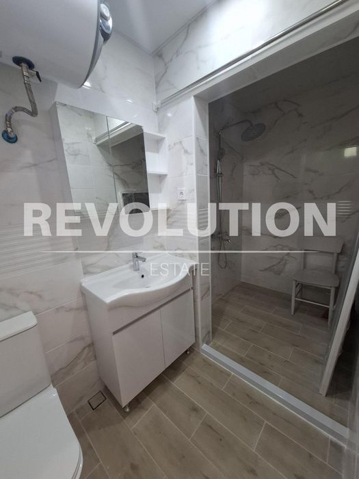 Продава се Едностаен апартамент в Пловдив, Кършияка - 33 кв.м за 2425 €/кв.м - Снимка #3