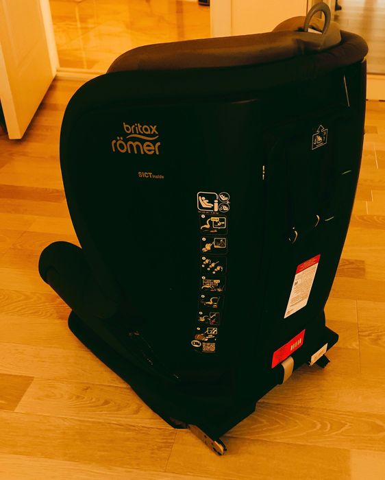 Кресло автомобильное Britax Romer