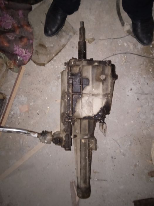 Gaz 2410 motor va korobka sotiladi