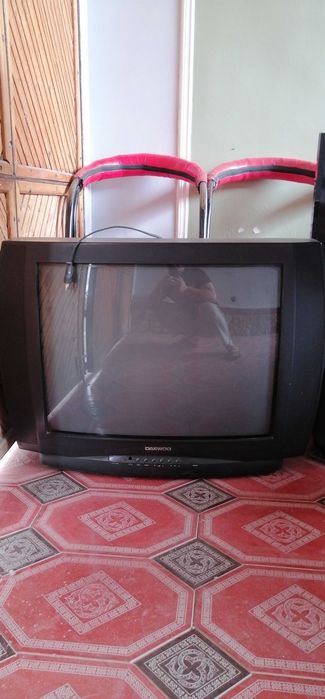 Телевизор хар хил