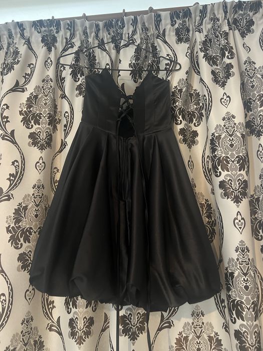 Rochie neagra cu pietre,mexton!