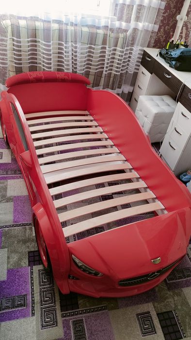 Продам кровать машинку