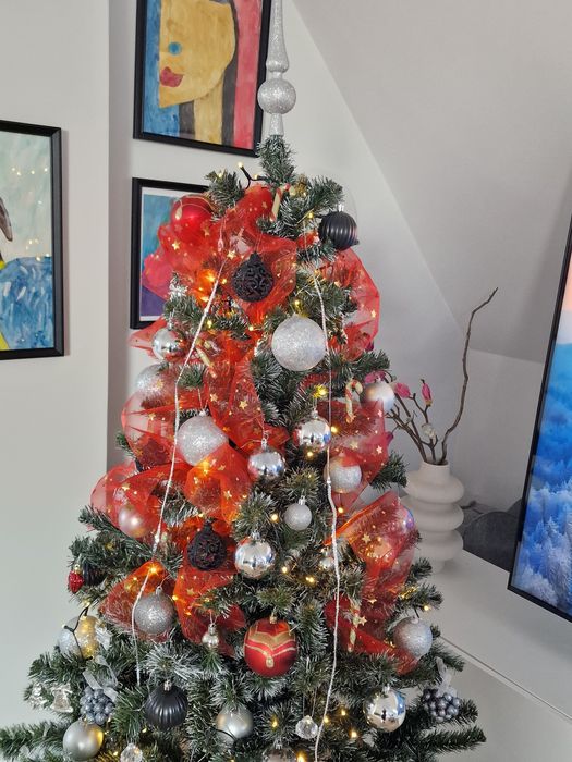 Коледна елха 150 см с лампички и украса / Високо качество/ заскрежена