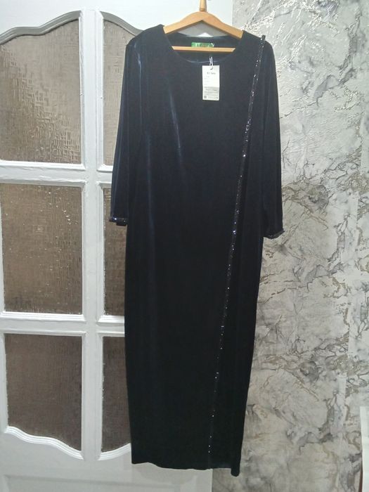 Продам новое платье