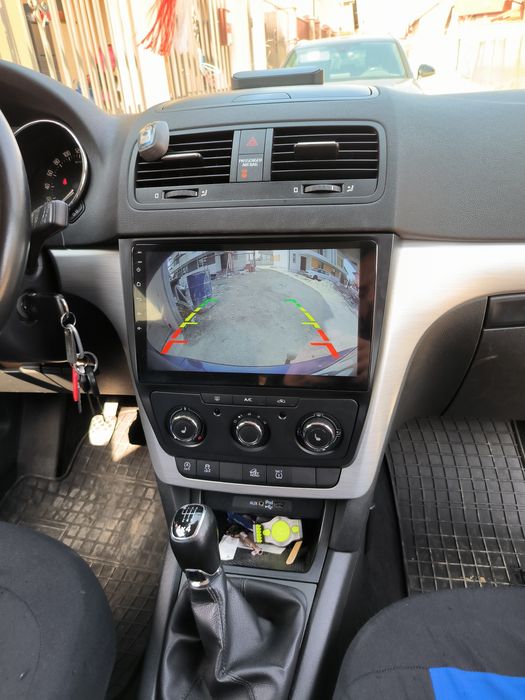 Navigatie android Skoda Yeti rama inclusa Waze YouTube GPS USB