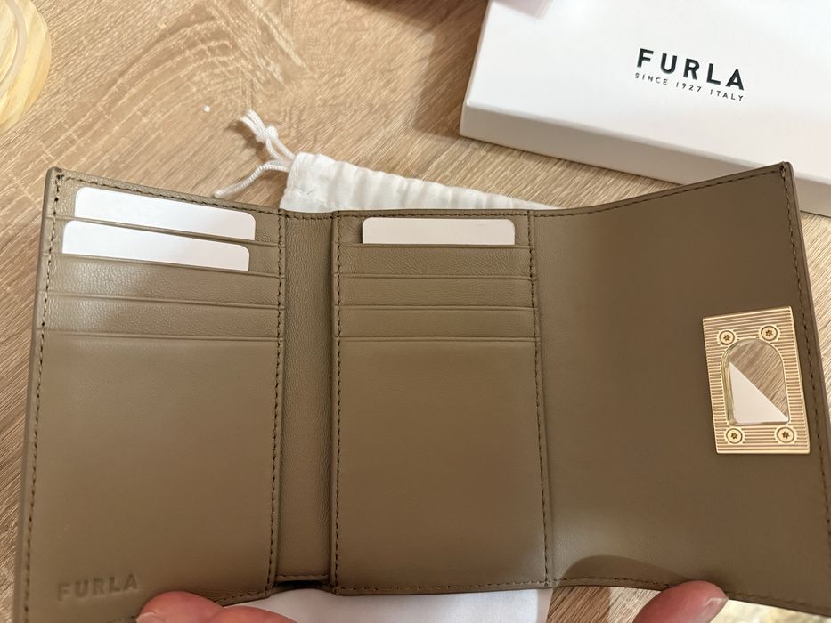Кожено портмоне Furla