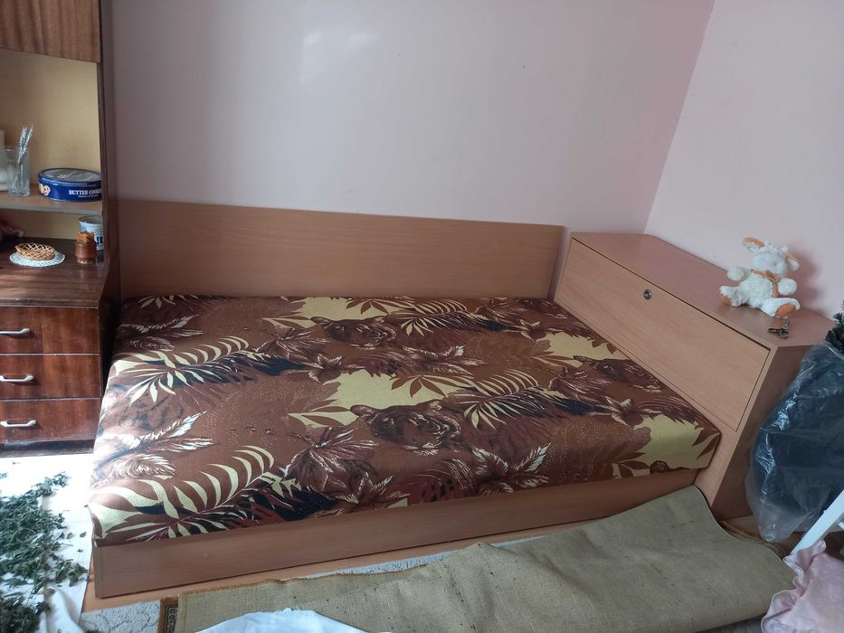 спалня/матрак  с ракла
