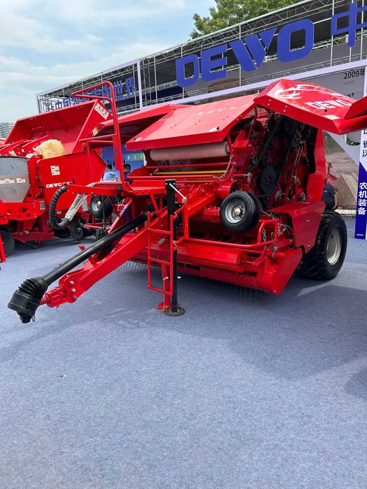 Пресс подборщик рулонный DEWO 9YG-2300D