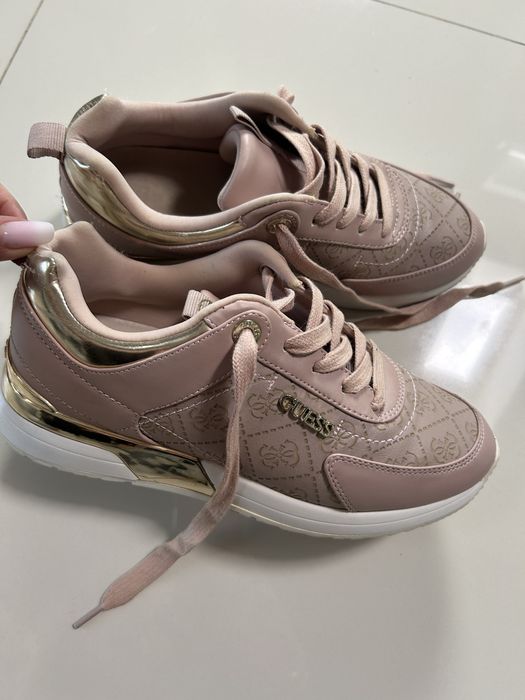 Adidasi dama guess marimea 37