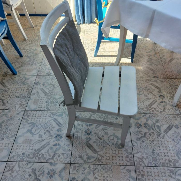 Маси и столове от бук