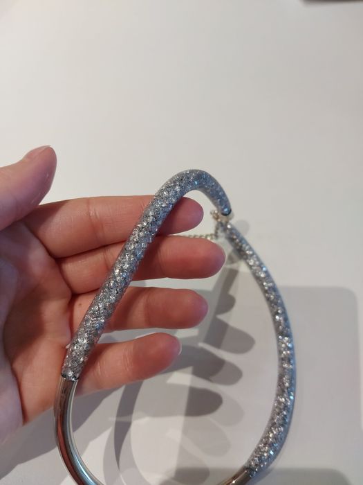 Разпродажба на колиета, обеци и гривни