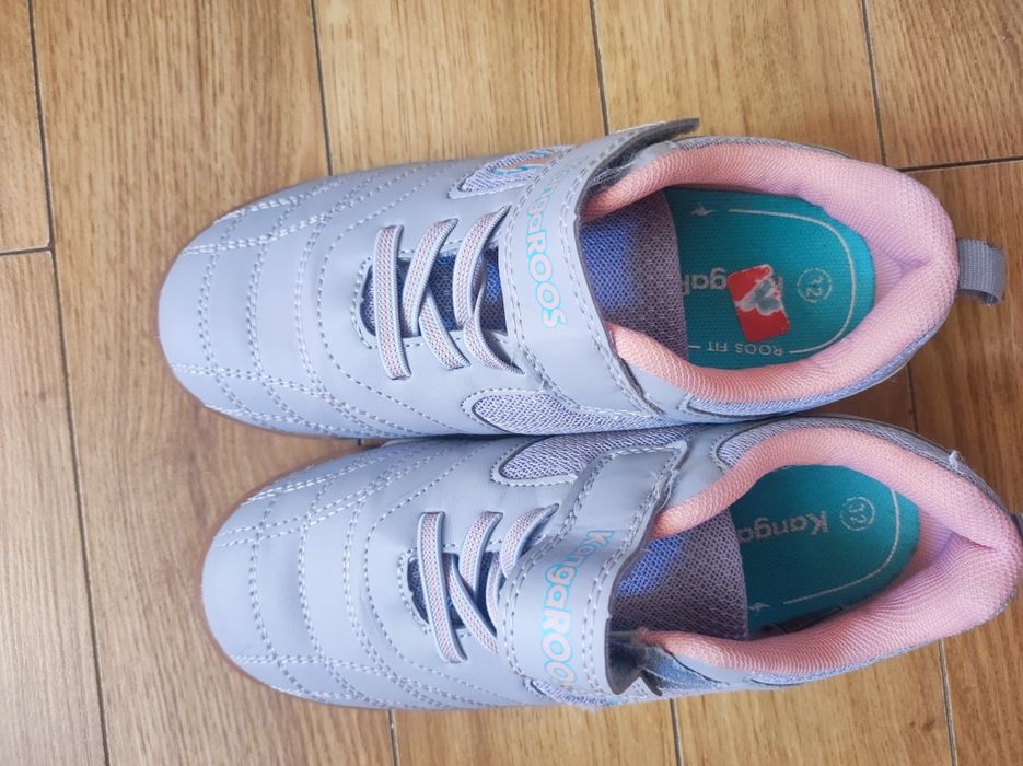 Adidași noi fete