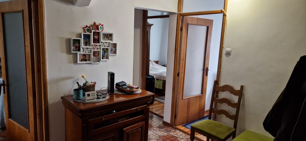 Apartament 4 camere - cartier 1 Mai