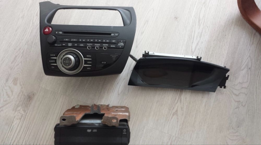 Навигация GPS за honda civic 8gen