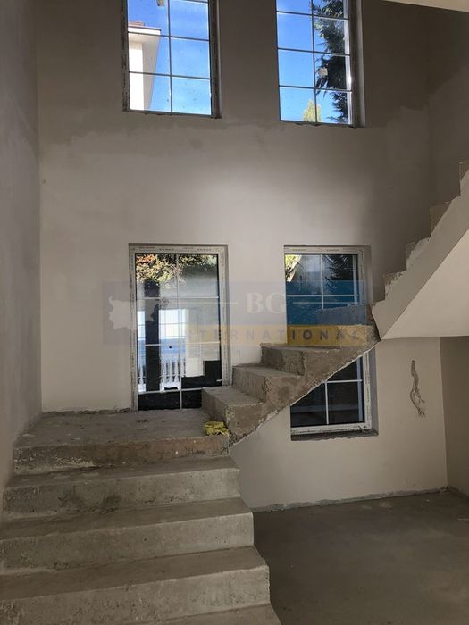 Продава се Къща в Созопол - 450 кв.м за 1667 €/кв.м - Снимка #8