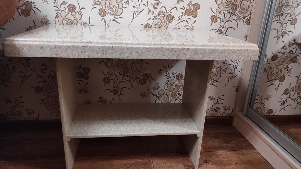 Столик журнальный