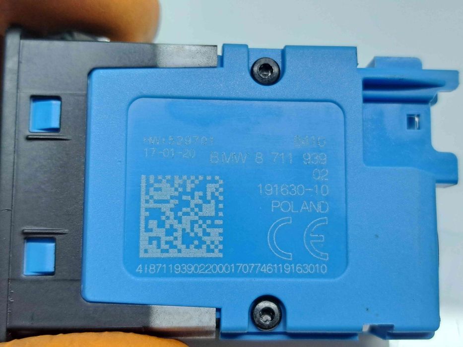 Conector auxiliar USB Bmw 3 Saloon (G20) [Fabr 2018-2025] 8711939-02