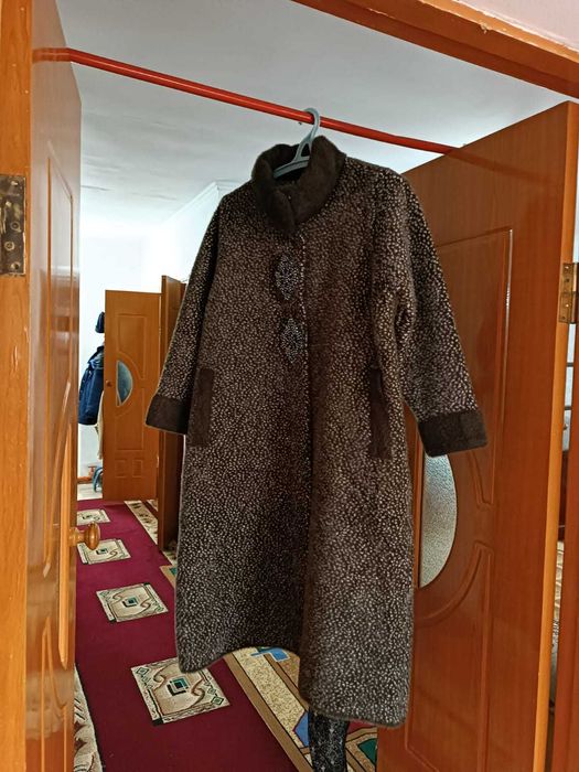 Женское пальто, 50-го размера