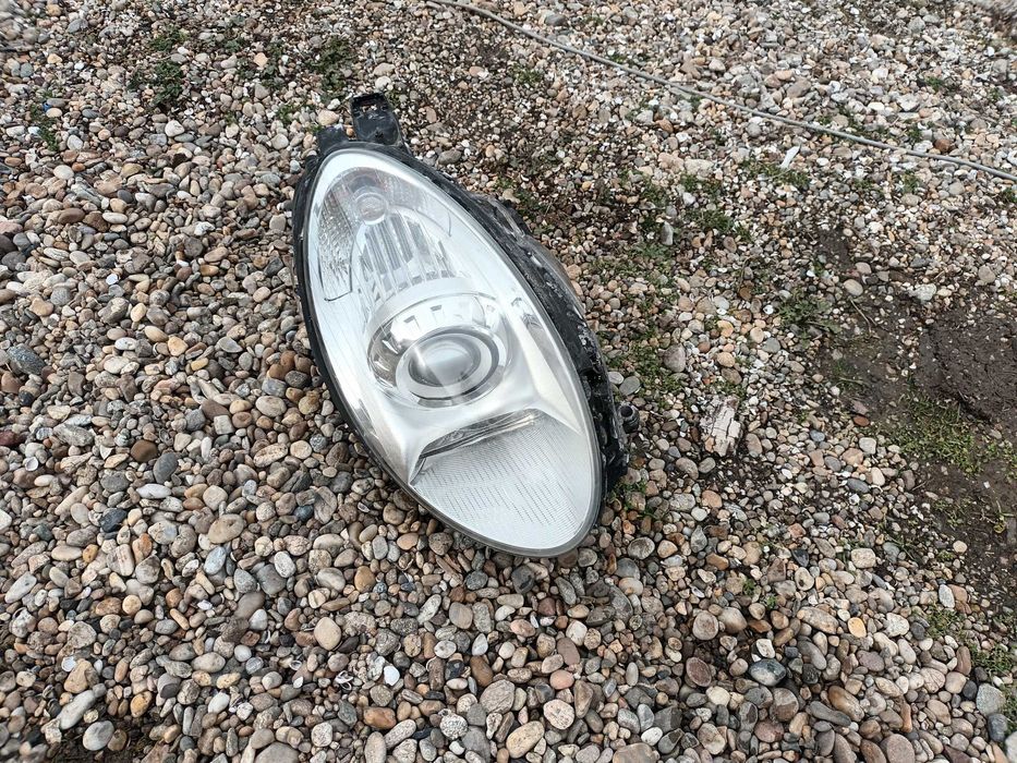 Десен фар би ксенон за Мерцедес Р - класа В251 Mercedes R-Class W251