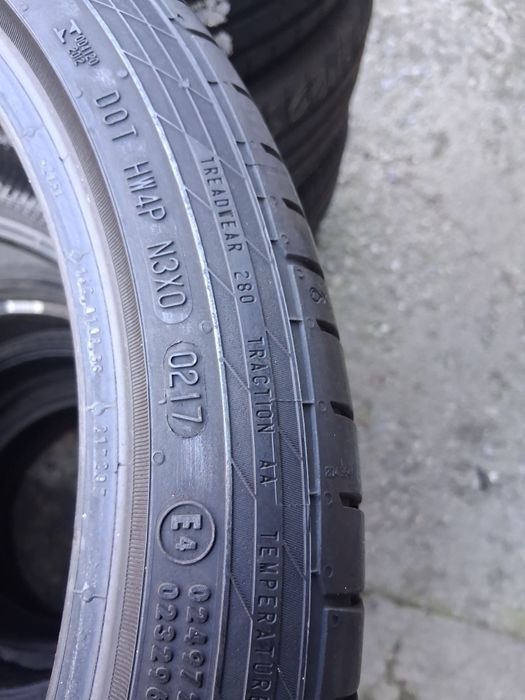 245 35 18 Континентал 2бр летни