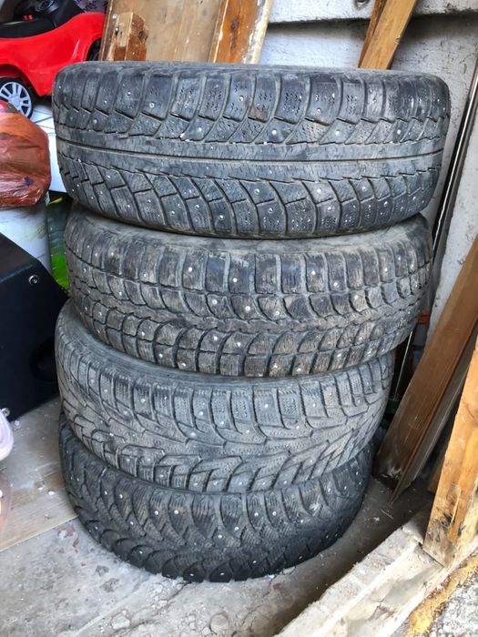 Продам б/у зимние шины, р15 195/65. За 25 тыс. Полный комплект