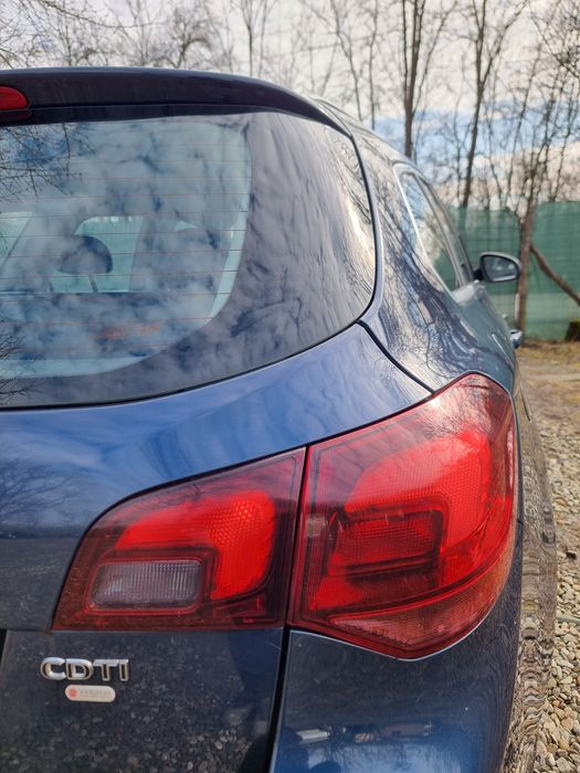 Stop dtreapta opel astra j break