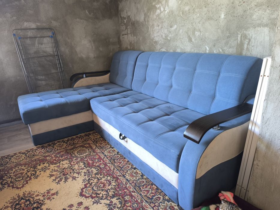 Продам диван в хорошем состоянии