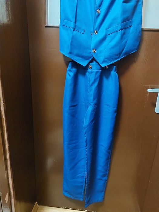 Детско ,юношески официално костюмче.