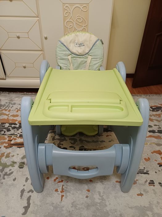 Продам столик для кормления