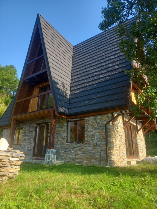 Casă inedită, durabilă de calitate premium. Comarnic