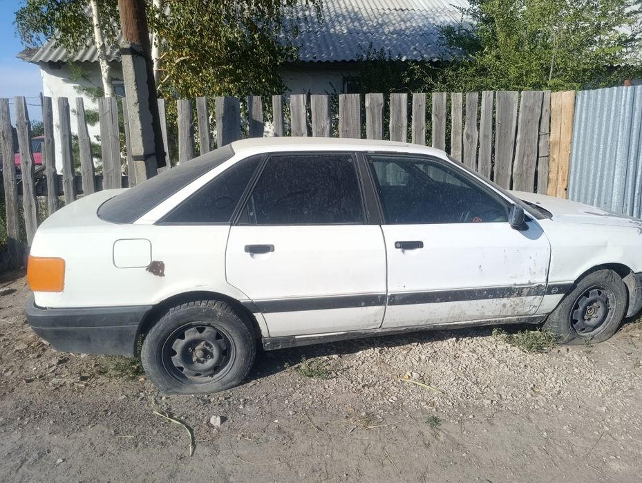 Продам Ауди 80. 1987 года