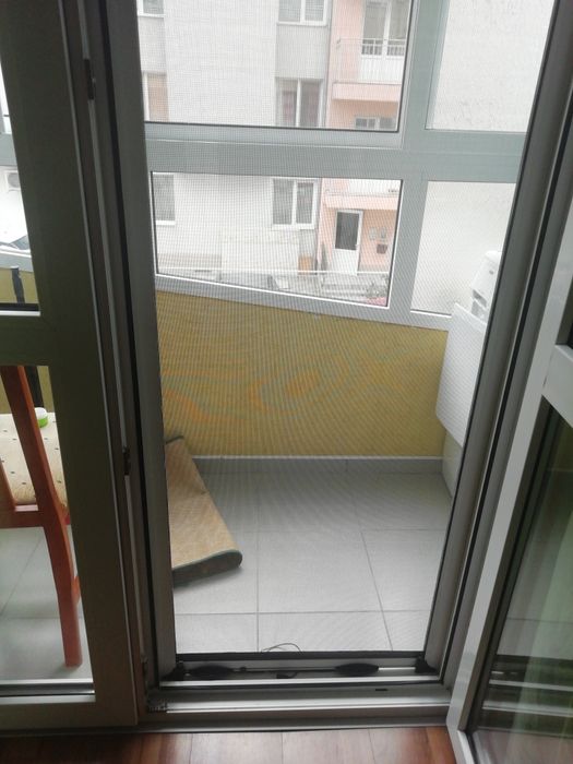 Вертикален комарник във рамка