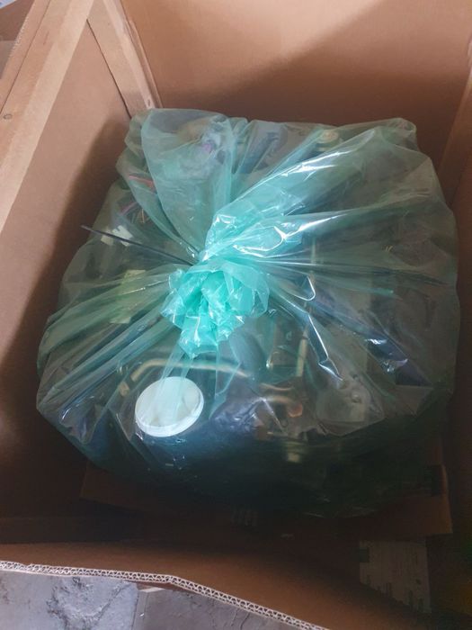 Mercedes-Bez Yangi  V-8 Mator nalichida