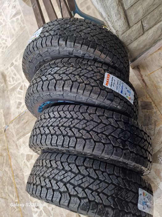 205 70 15 Maxxis RAZR  A/T-S  245 70 16 Замъка  Ямбол