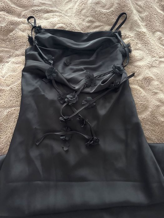 Дамска сатена на рокля