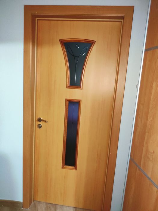 Продам межкомнатные двери