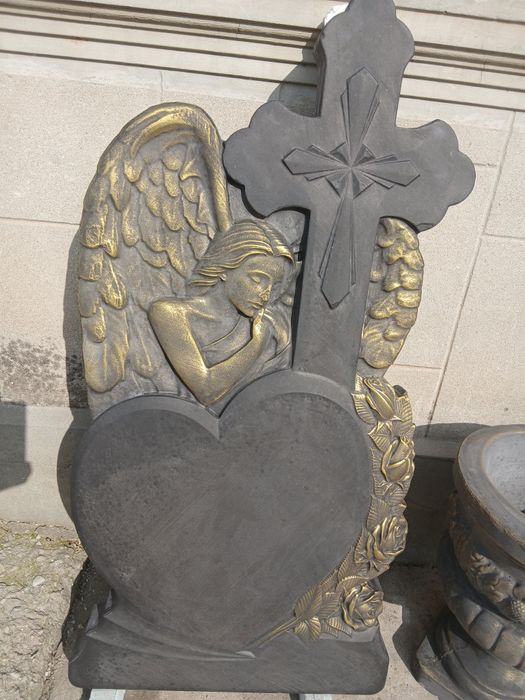 Cruce,monumente funerare,cruce ciment