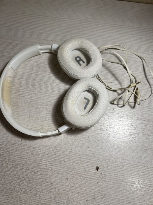 Наушники боютуз JBL 740