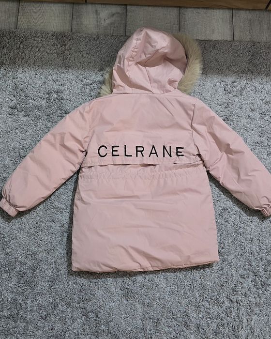 Продам детскую куртку. Для девочек  возрасте 4-6 лет