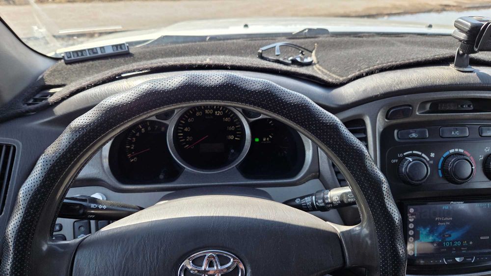 Toyota Highlander 2002 г.