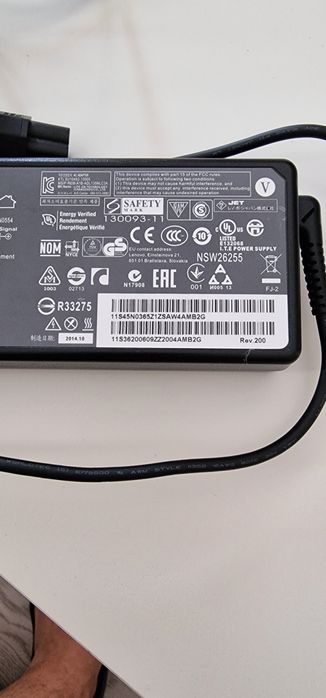 Incarcator, Ultra Dock si geanta laptop  LENOVO