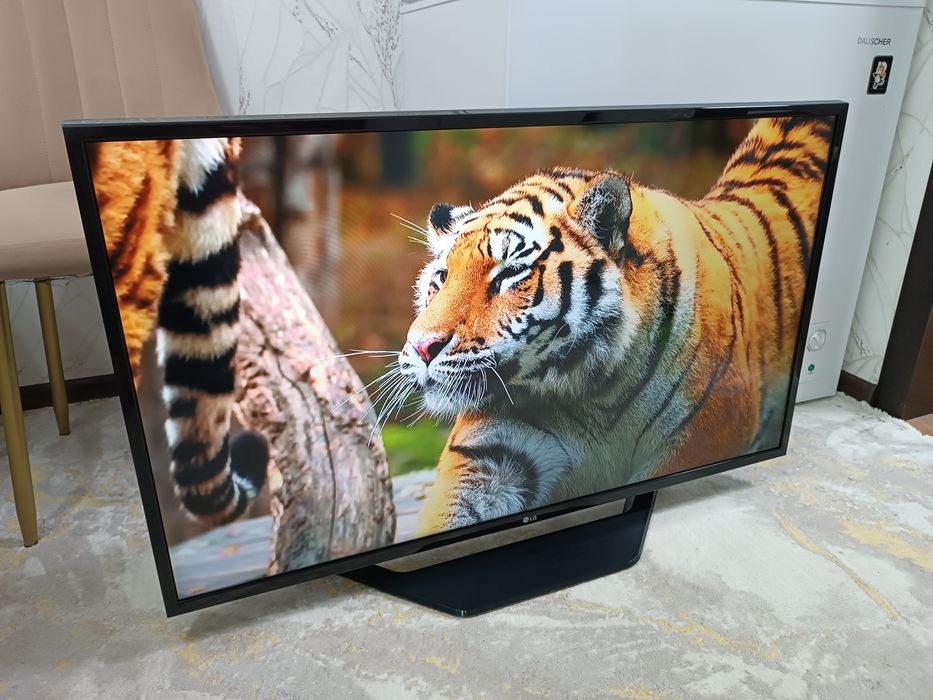 Телевизор LG 43" Смарт ТВ.
