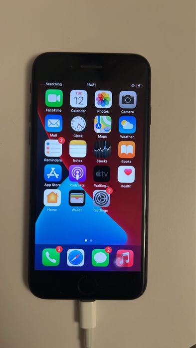 Айфон 7 в черном цвете